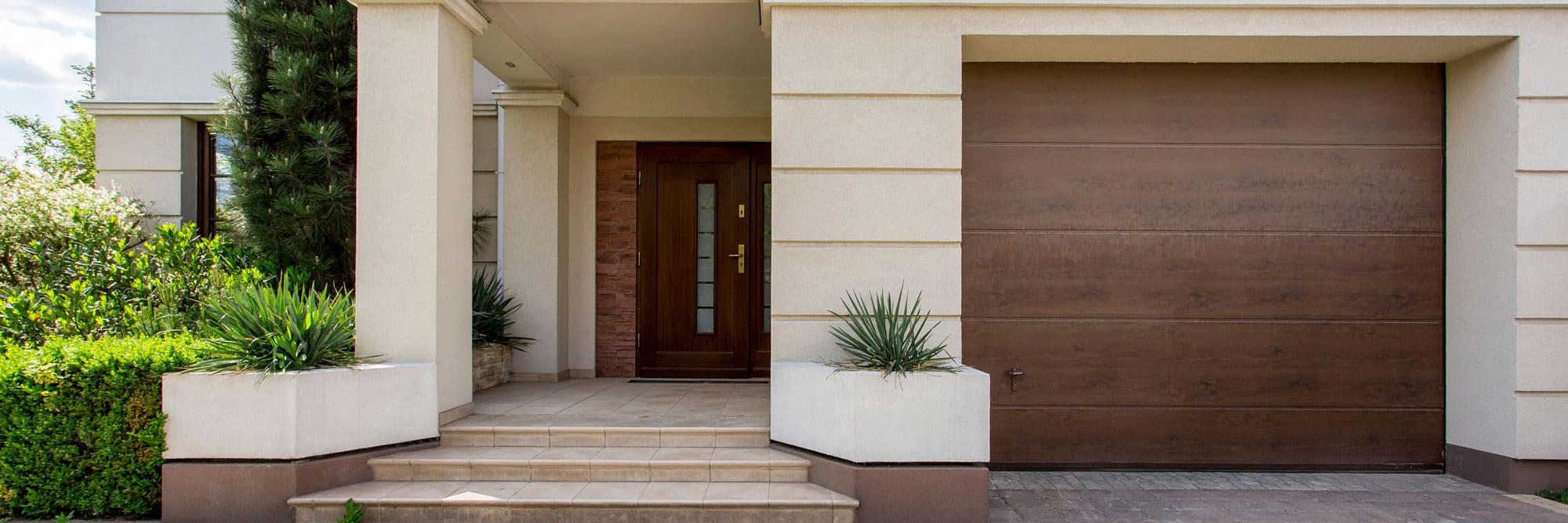 Garage door repair and installation services in Houston, Texas
